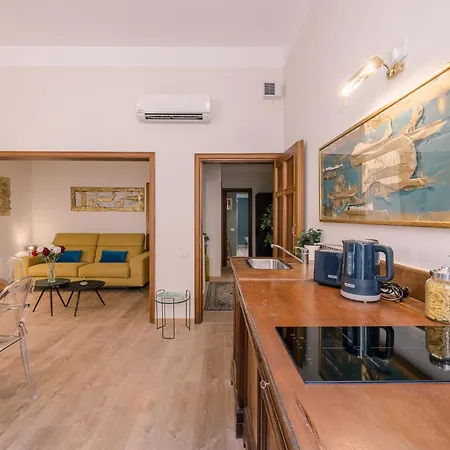 Accademia Luxury Art Apartman *