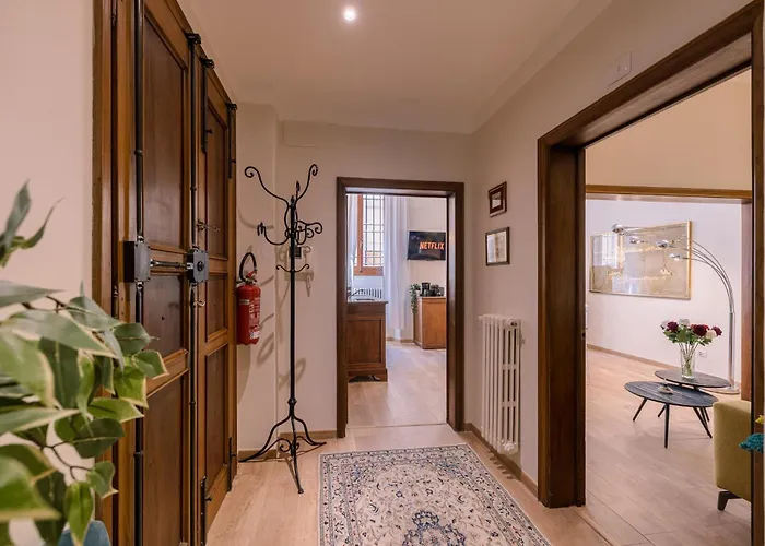 Accademia Luxury Art Apartment